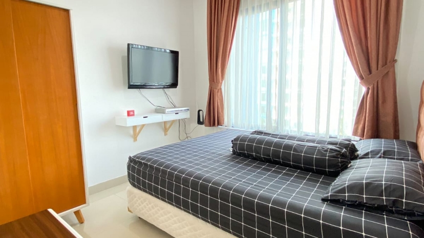 Disewakan Clean & Cozy 2 BR Apartment Unit at Hampton's Park Cilandak